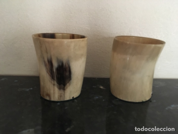 Antig&uuml;edades: Dos vasos asta de toro. - Foto 1