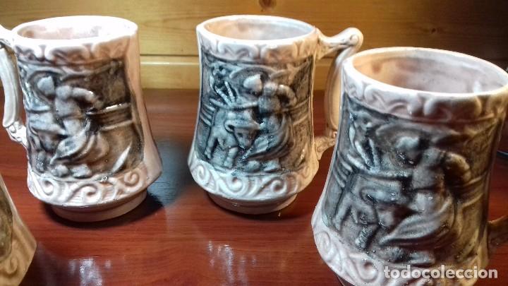 Antig&uuml;edades: Juego de 4 jarras ceramicas con relieves - Foto 3