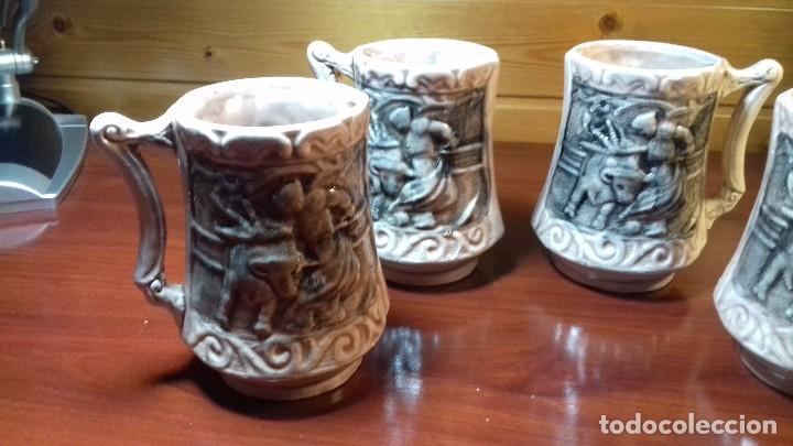 Antig&uuml;edades: Juego de 4 jarras ceramicas con relieves - Foto 4