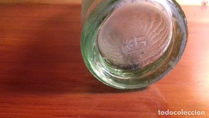 Antig&uuml;edades: Botella de vidrio antigua - Foto 3