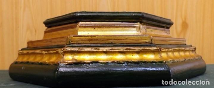 Antig&uuml;edades: PEANA ANTIGUA DE MADERA POLICROMADA - Foto 3