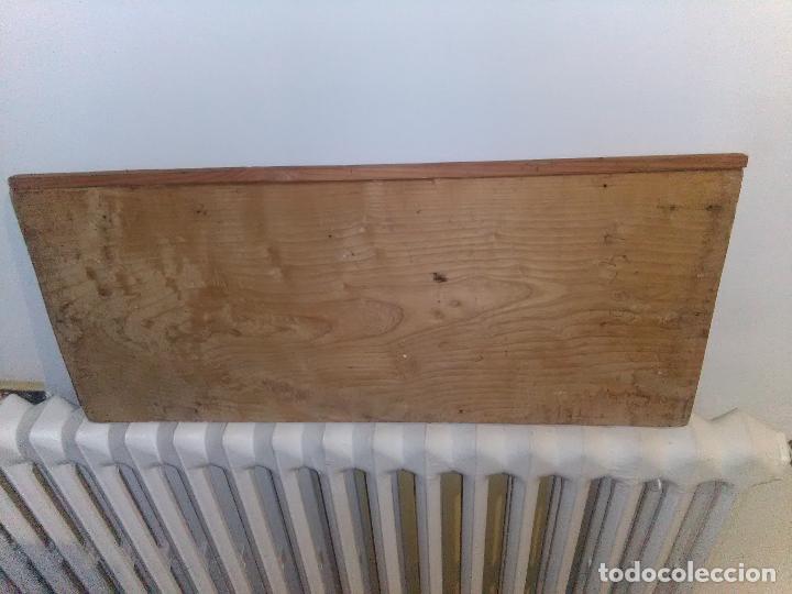 Antig&uuml;edades: Tabla de casta&ntilde;o - Foto 3