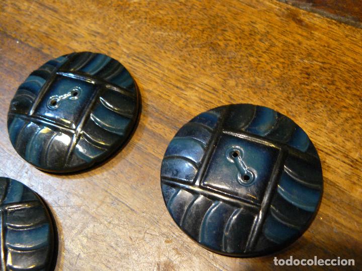 Antig&uuml;edades: 6 BOTONES EXTRA GRANDES- VINTAGE - Foto 3