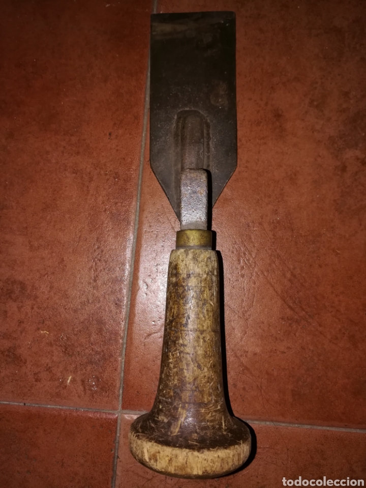 Antig&uuml;edades: Util de herrero,para tallar pezu&ntilde;as - Foto 1