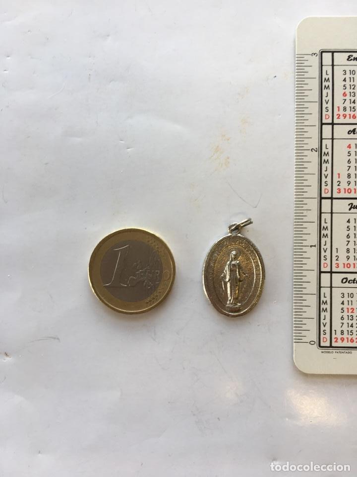 Antig&uuml;edades: Medalla &rdquo;Inmaculada Concepci&oacute;n&rdquo; (h.1940?) - Foto 1
