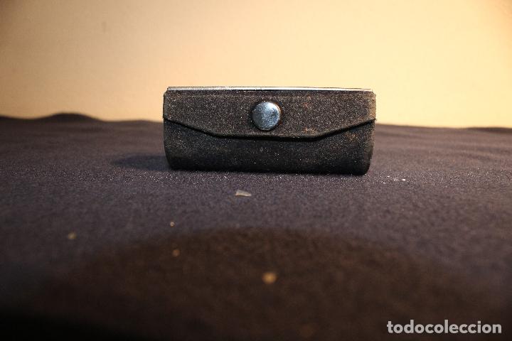 Antig&uuml;edades: caja de terciopelo y metal - Foto 7