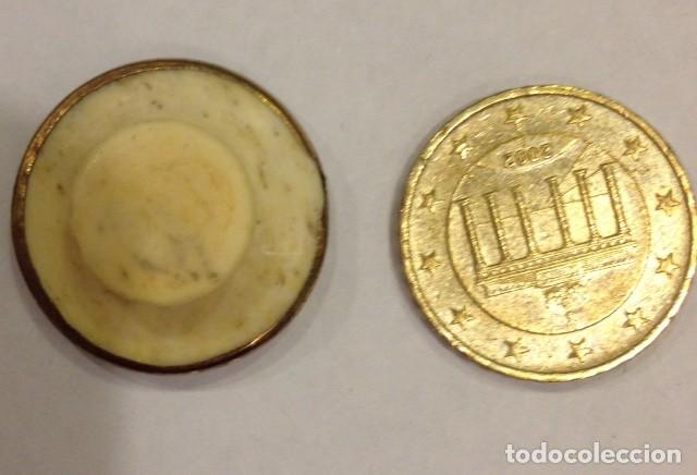 Antig&uuml;edades: ANTIGUO PIN DE NACAR Y METAL - Foto 2