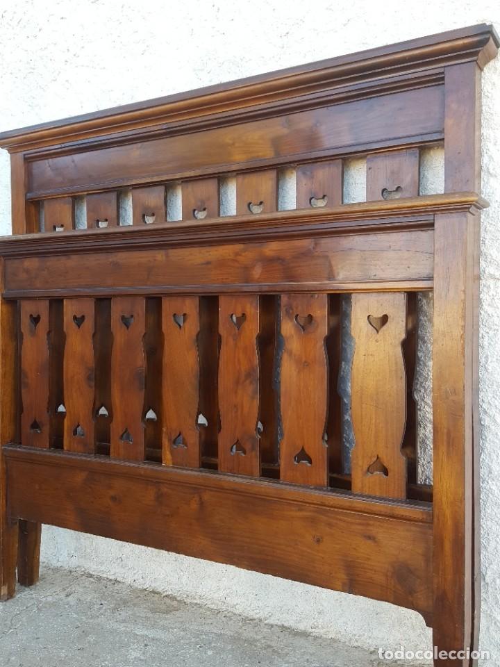 Antig&uuml;edades: Cama completa de madera maciza lacada, impecable (rebajada) - Foto 2