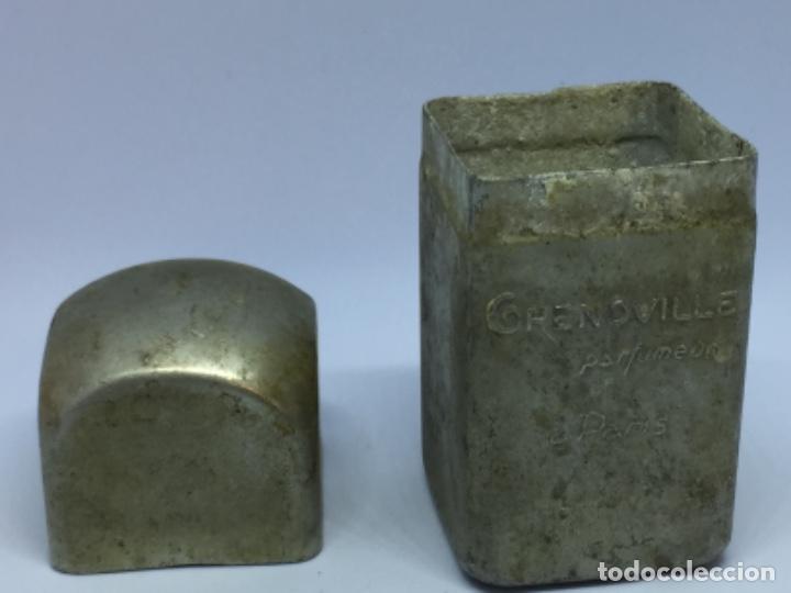 Antig&uuml;edades: Curiosa caja de perfume - Foto 2