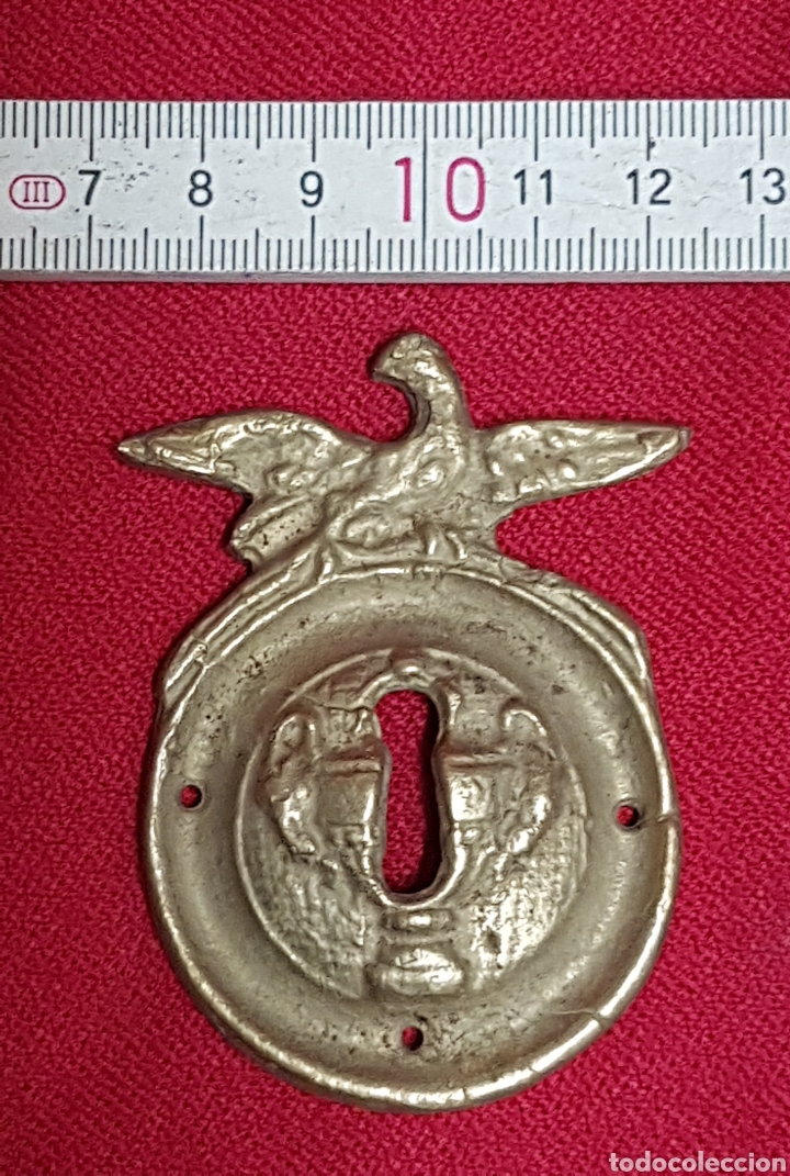 Antig&uuml;edades: Herraje c&oacute;moda boca llave bronce - Foto 1