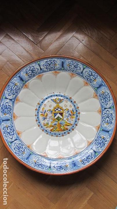 Antig&uuml;edades: GRAN PLATO DE CERAMICA TRIANA - Foto 1
