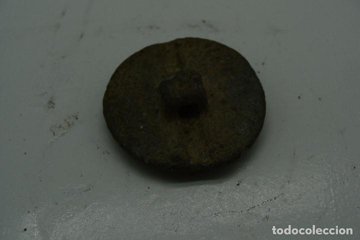 Antig&uuml;edades: Bot&oacute;n medieval - 3 cm. - Foto 2