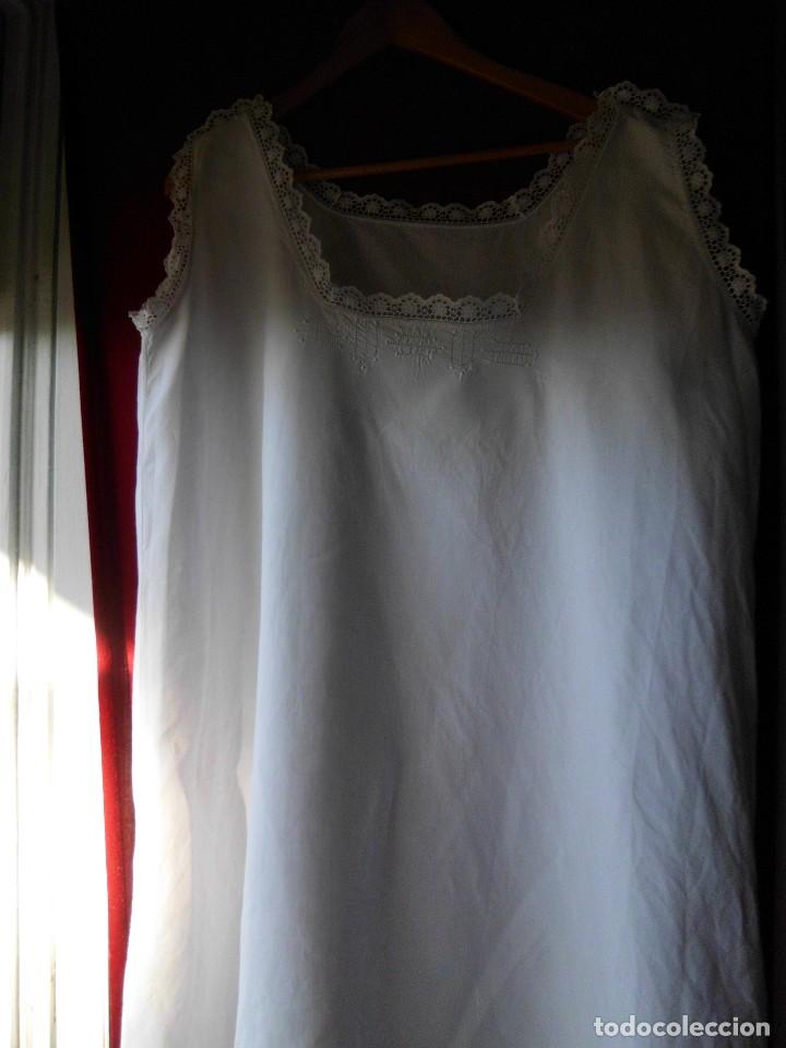 Antig&uuml;edades: Antiguo camis&oacute;n de hilo hecho a mano - Foto 1