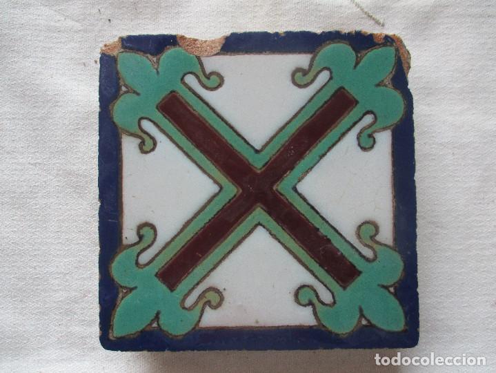 Antig&uuml;edades: Azulejo Ramos Rejano Heraldico - Foto 1