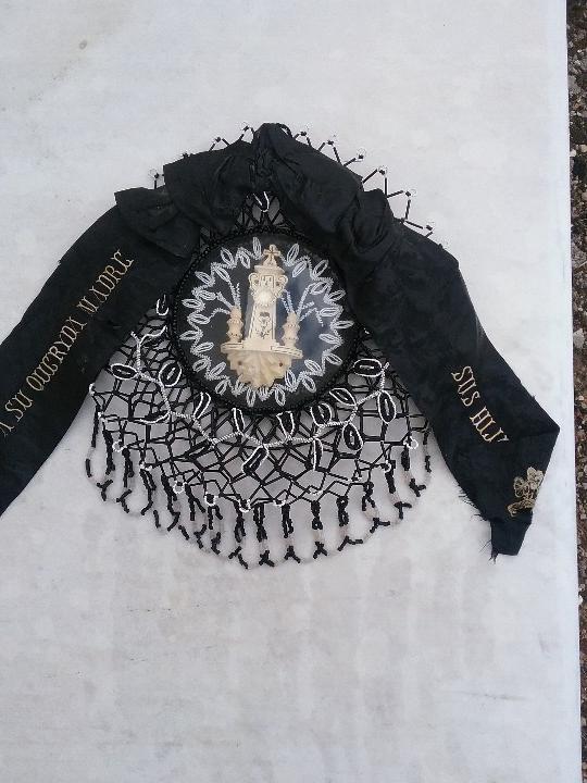Oggetti Antichi: Antigua Corona funeraria peque&ntilde;a.