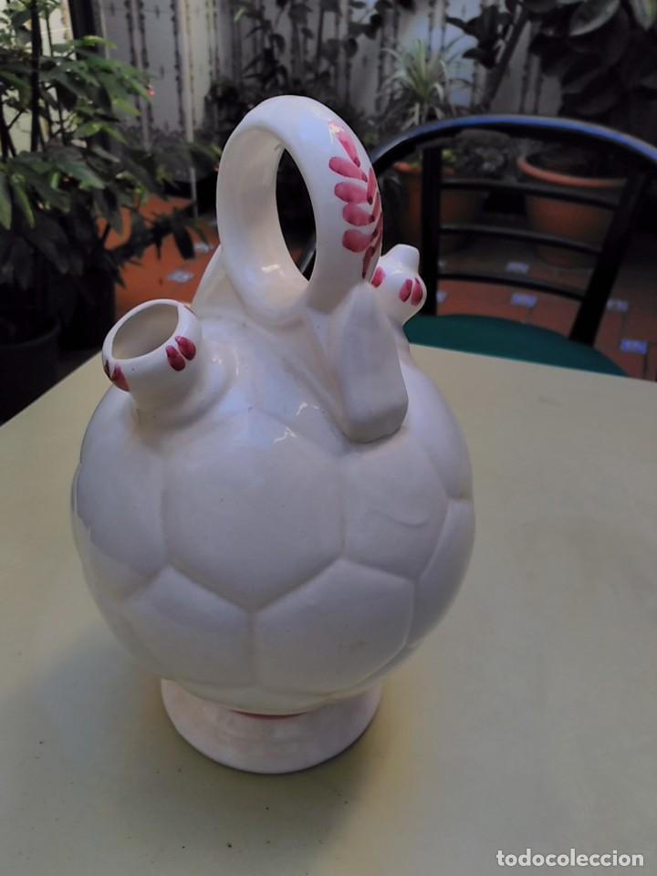 Antig&uuml;edades: botijo con forma de balon de futbol - Foto 3