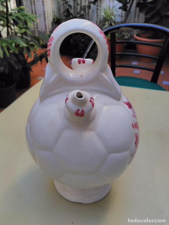 Antig&uuml;edades: botijo con forma de balon de futbol - Foto 4