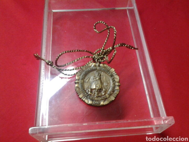 Antig&uuml;edades: Medalla del 50 Aniversario de los Pztronos de Elda - Foto 1