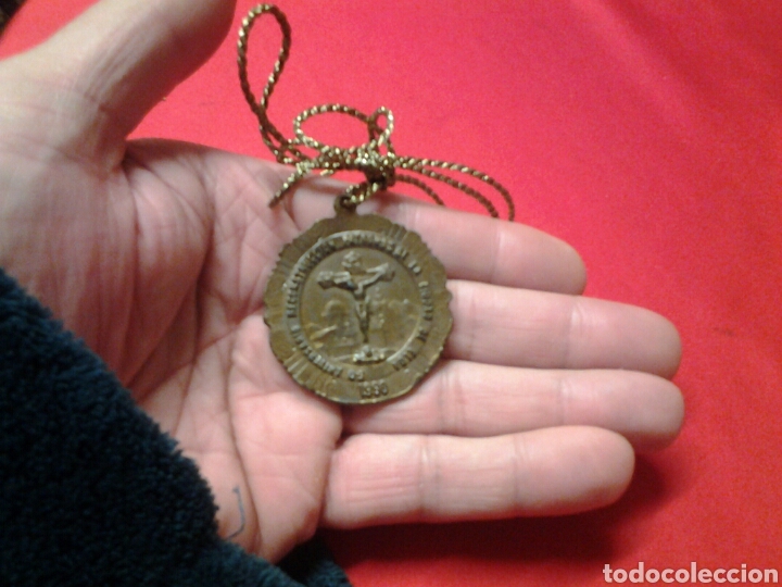 Antig&uuml;edades: Medalla del 50 Aniversario de los Pztronos de Elda - Foto 4