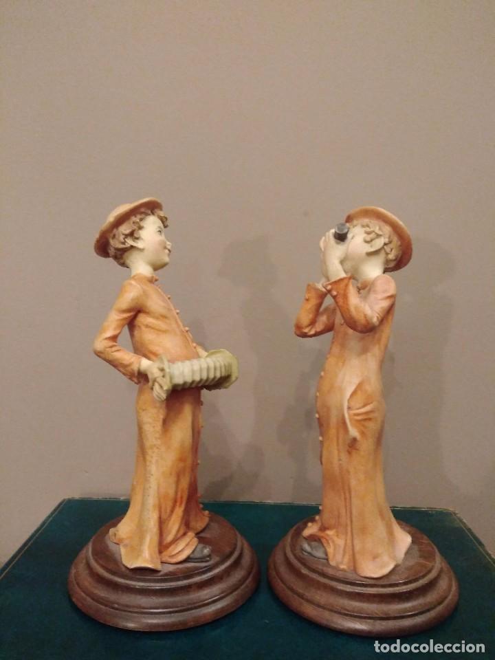 Antig&uuml;edades: PAREJA M&Uacute;SICOS CAPODIMONTE - Foto 4