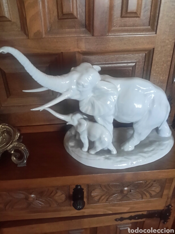 Antiguidades: Magn&iacute;fica figura sellada Porcelana Artistica Levantina