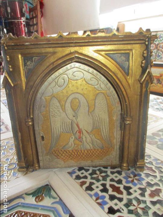 Antig&uuml;edades: Sagrario de madera tallada y pan de oro - Foto 1