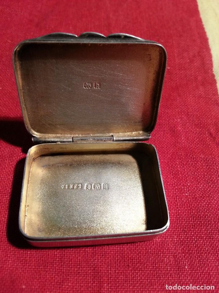 Antig&uuml;edades: PASTILLERO DE PLATA . - Foto 2