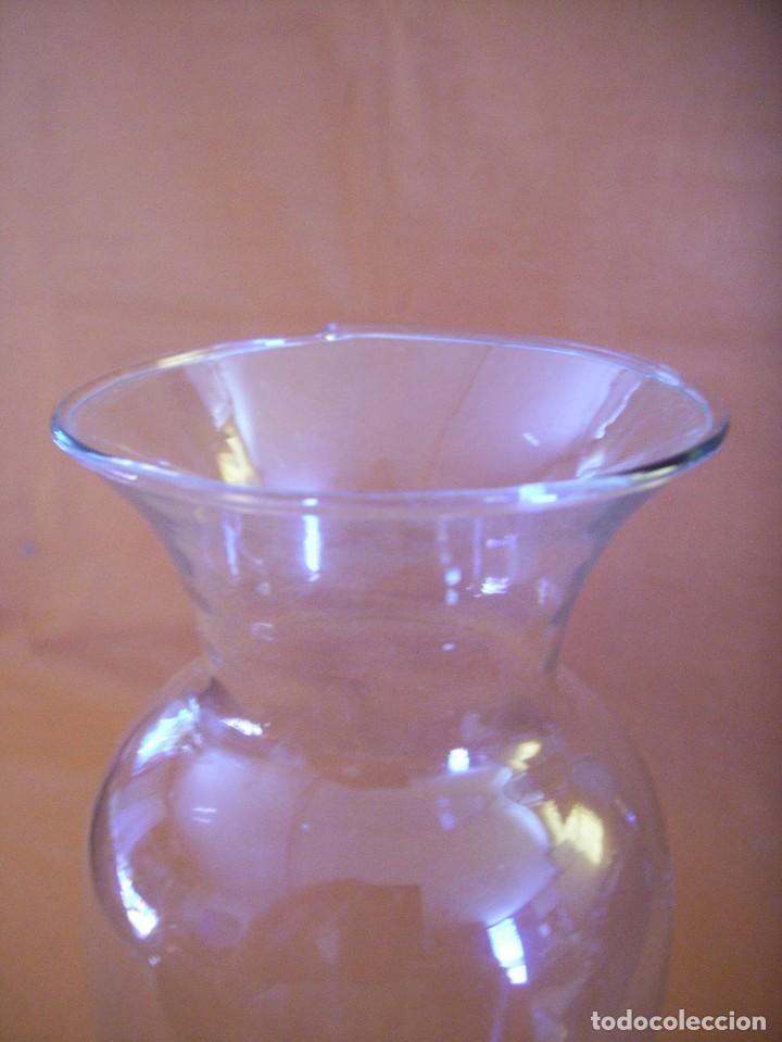 Antig&uuml;edades: VIOLETERA DE CRISTAL SOPLADO - Foto 4