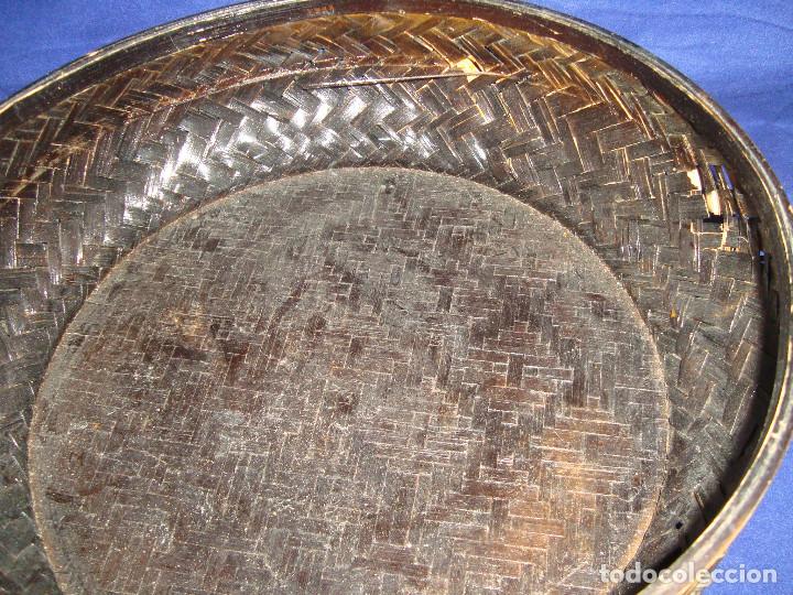 Antig&uuml;edades: ANTIGUA CESTA NECESER DE BAMB&Uacute; 24 CM DE DIAMETRO - Foto 9