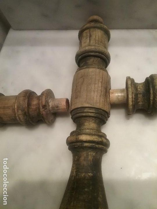 Antig&uuml;edades: Antigua cruz desmontable de madera. - Foto 2