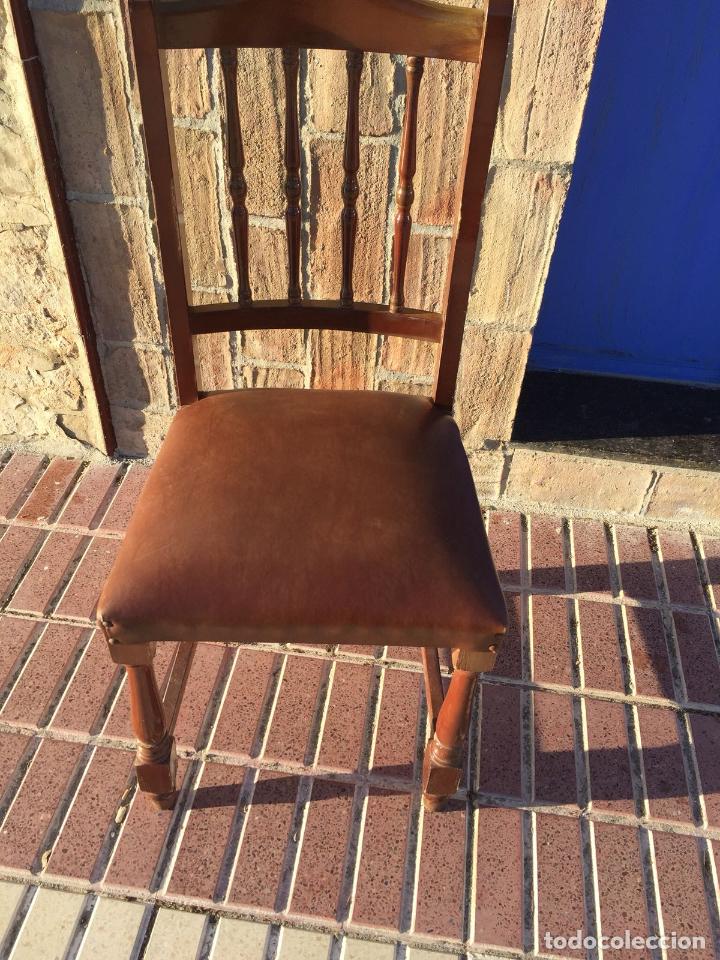 Antig&uuml;edades: SILLA MADERA TAPIZADA - Foto 1