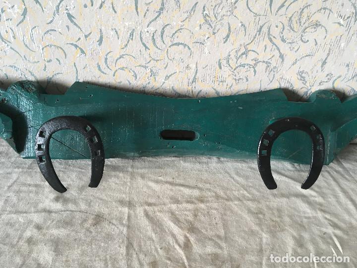 Antig&uuml;edades: YUGO CON HERRADURAS PARA PERCHA - Foto 4