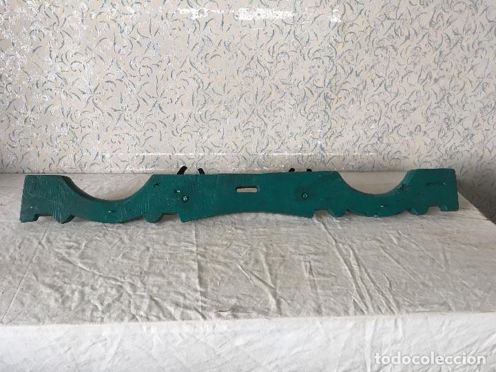 Antig&uuml;edades: YUGO CON HERRADURAS PARA PERCHA - Foto 9