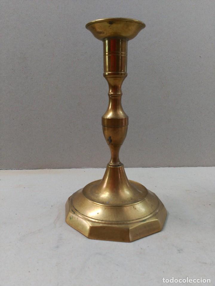 Antig&uuml;edades: CANDELABRO DE BRONCE - Foto 1