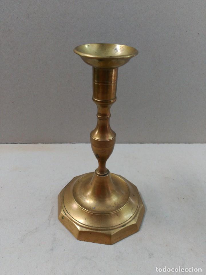 Antig&uuml;edades: CANDELABRO DE BRONCE - Foto 2