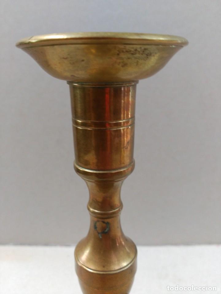 Antig&uuml;edades: CANDELABRO DE BRONCE - Foto 8