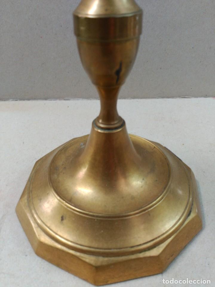 Antig&uuml;edades: CANDELABRO DE BRONCE - Foto 9