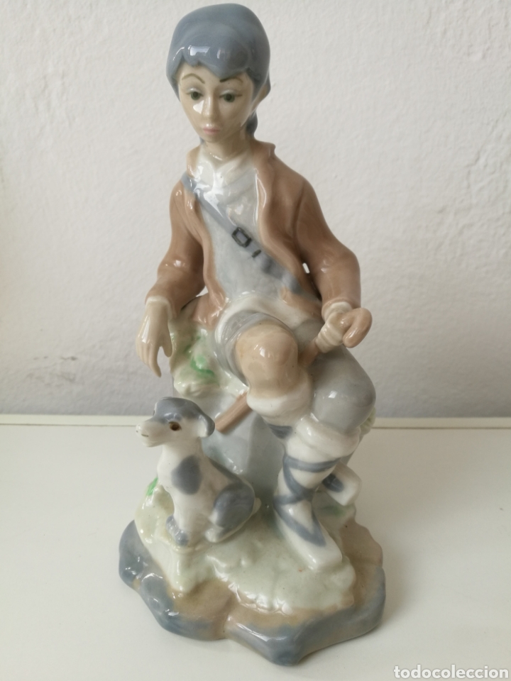 Antig&uuml;edades: Figura de porcelana de Casades
