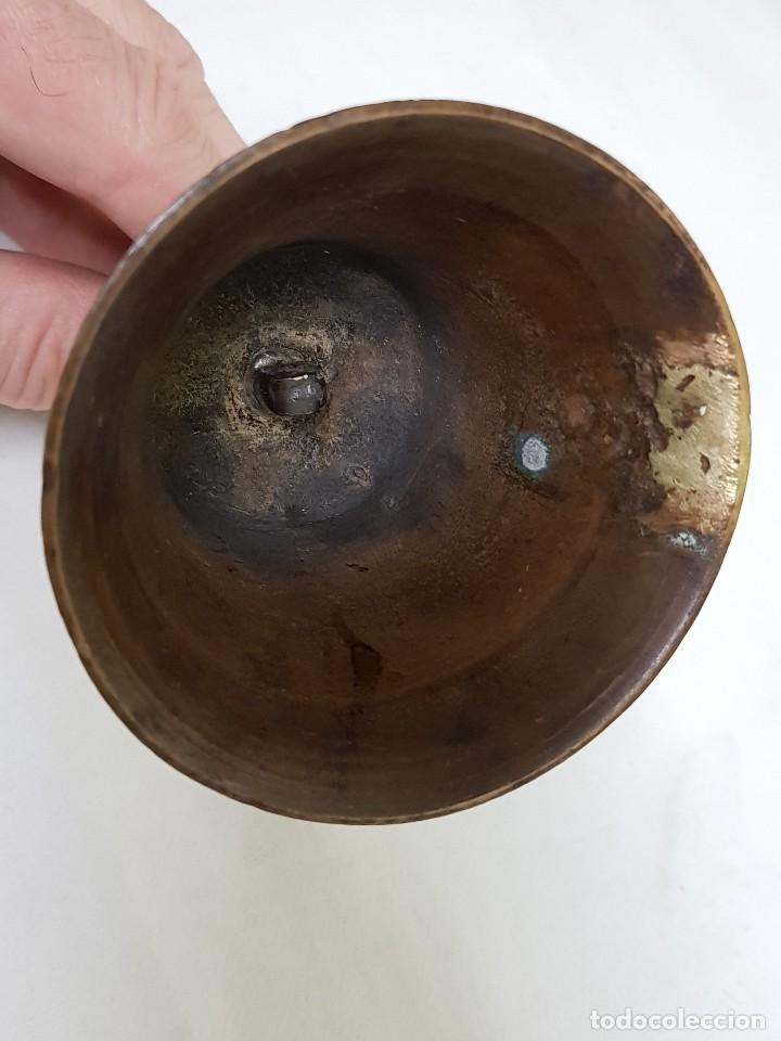 Antig&uuml;edades: Campana de bronce antigua - Foto 2