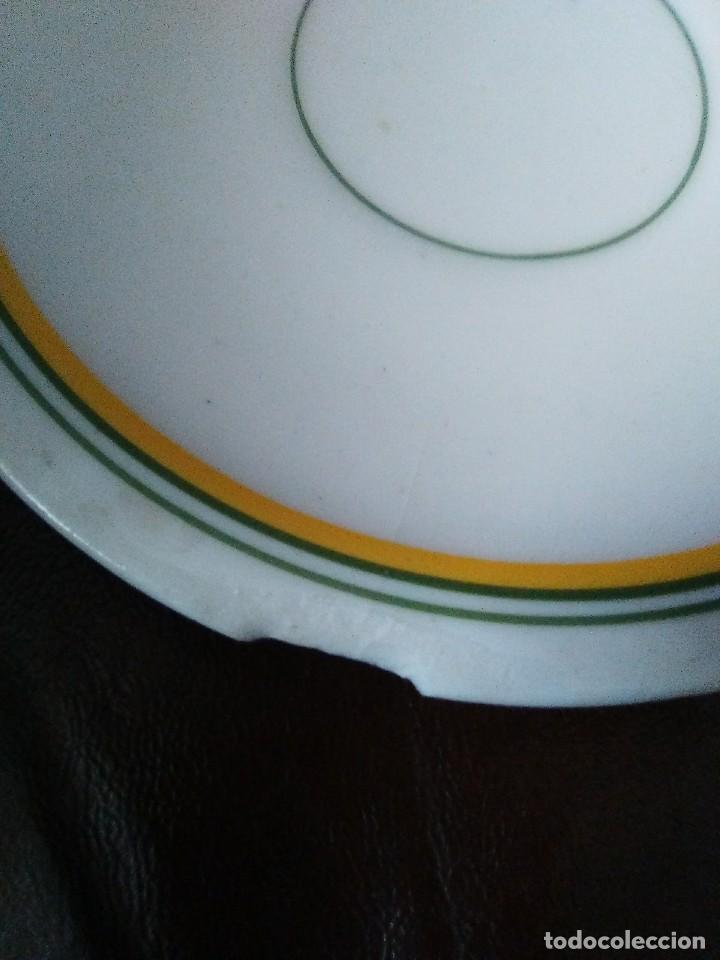 Antig&uuml;edades: Cinco platitos de porcelana. - Foto 4