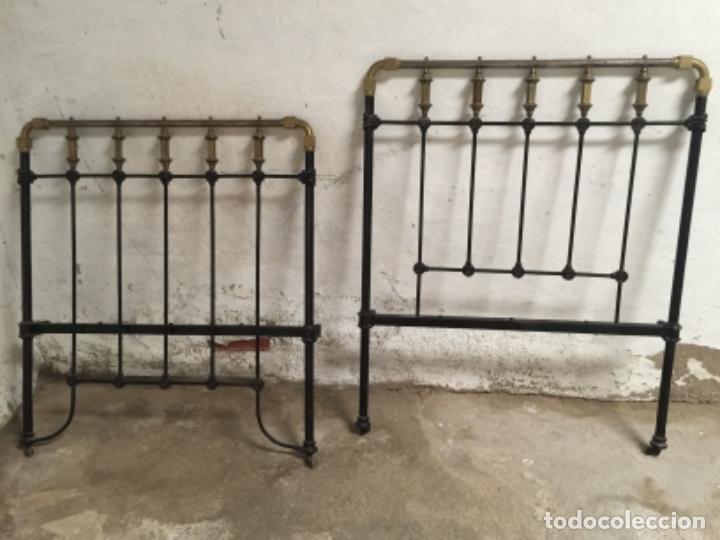 Antig&uuml;edades: Cabezal y pie de cama antigua - Foto 3