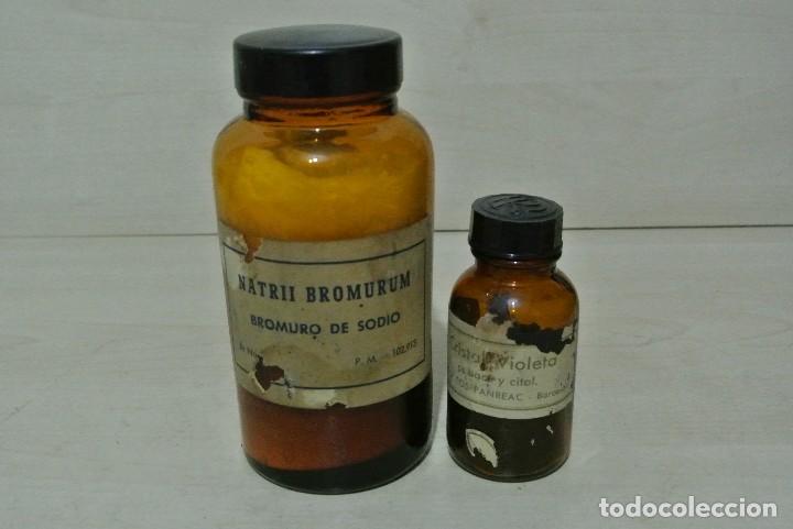 Antig&uuml;edades: DOS BOTELLAS DE FARMACIA - Foto 1
