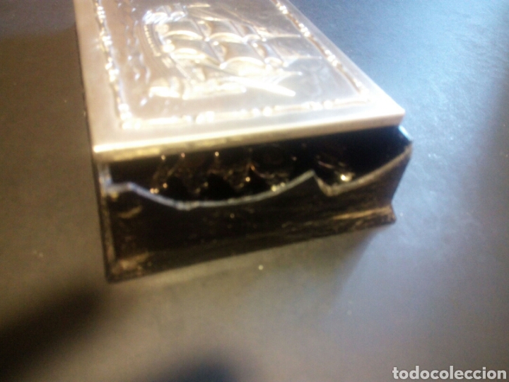 Antig&uuml;edades: Caja metalica con grabado - Foto 2
