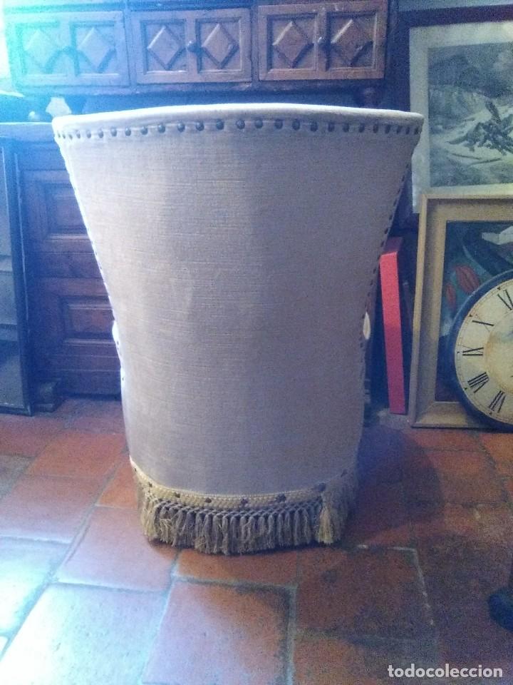 Antig&uuml;edades: Sill&oacute;n descalzadora. - Foto 3