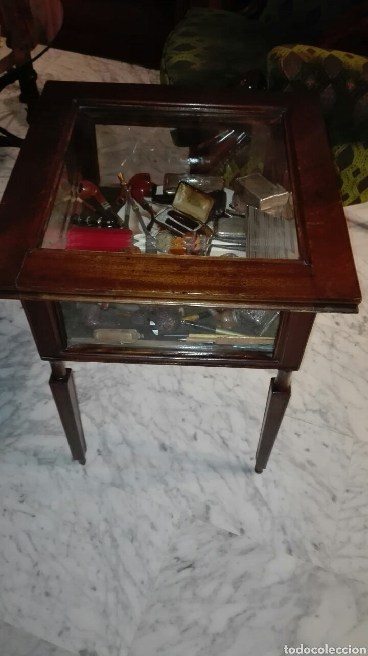Antig&uuml;edades: Mesa vitrina - Foto 1