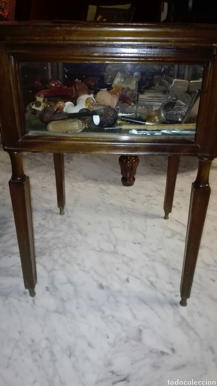 Antig&uuml;edades: Mesa vitrina - Foto 2