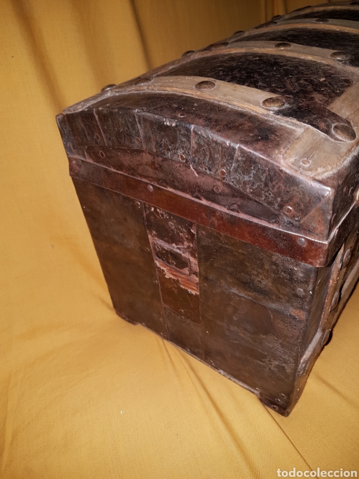 Antig&uuml;edades: Antiguo peque&ntilde;o baul - Foto 3