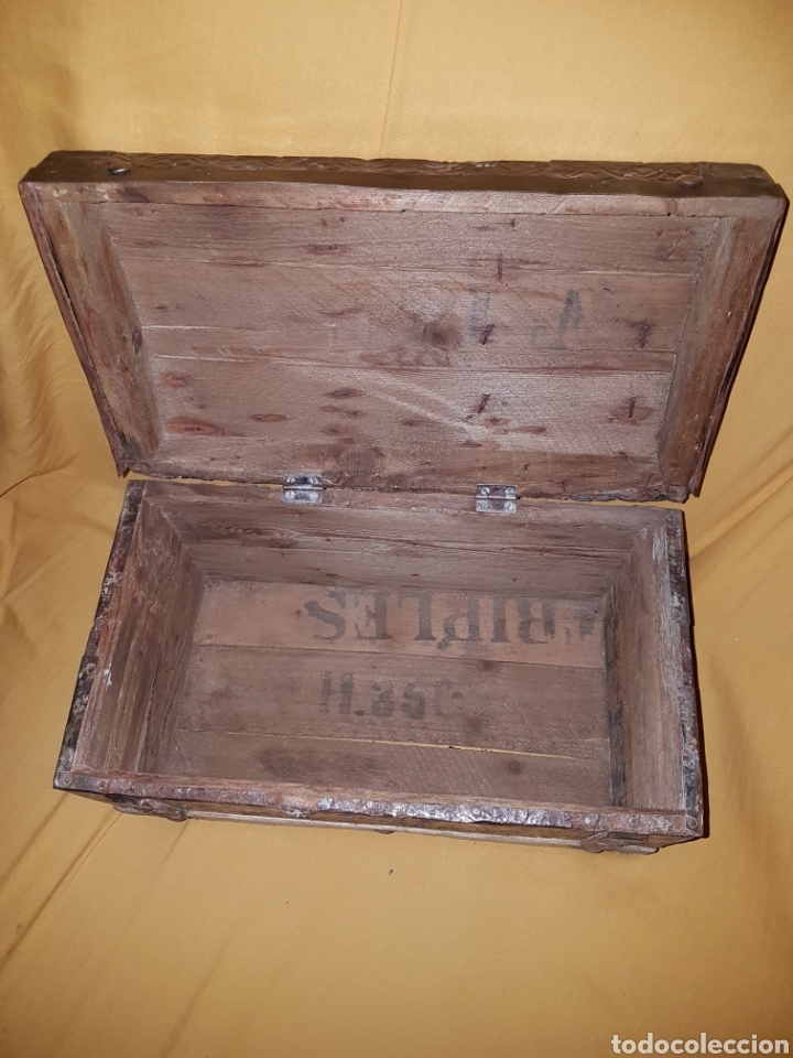 Antig&uuml;edades: Antiguo peque&ntilde;o baul - Foto 4