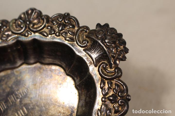 Antig&uuml;edades: bandeja en alpaca - Foto 4