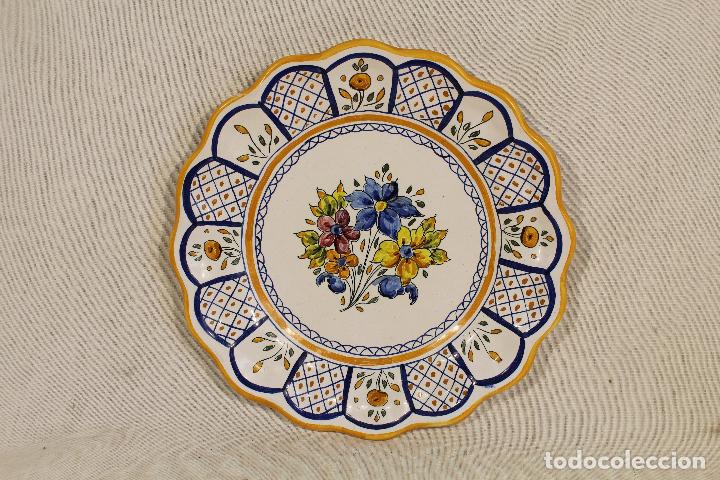 Antig&uuml;edades: plato de talavera - Foto 3